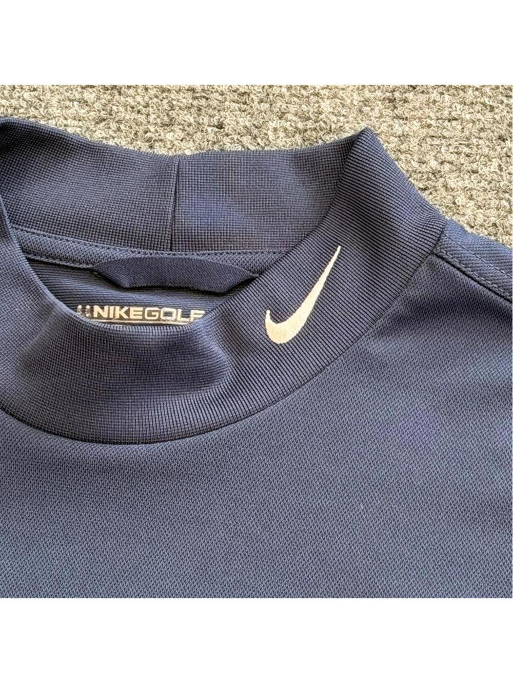 Nike Long sleeve navy blue long sleeve shirt men’s large.